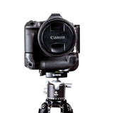R5MKII Battery Grip front view